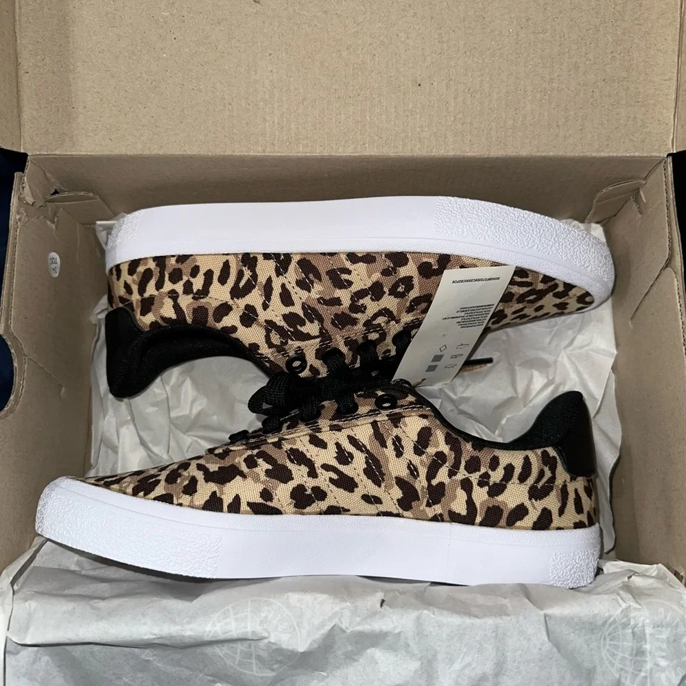 New in box Adidas Vulc Raid3r Shoes size 6 - Picture 6 of 8